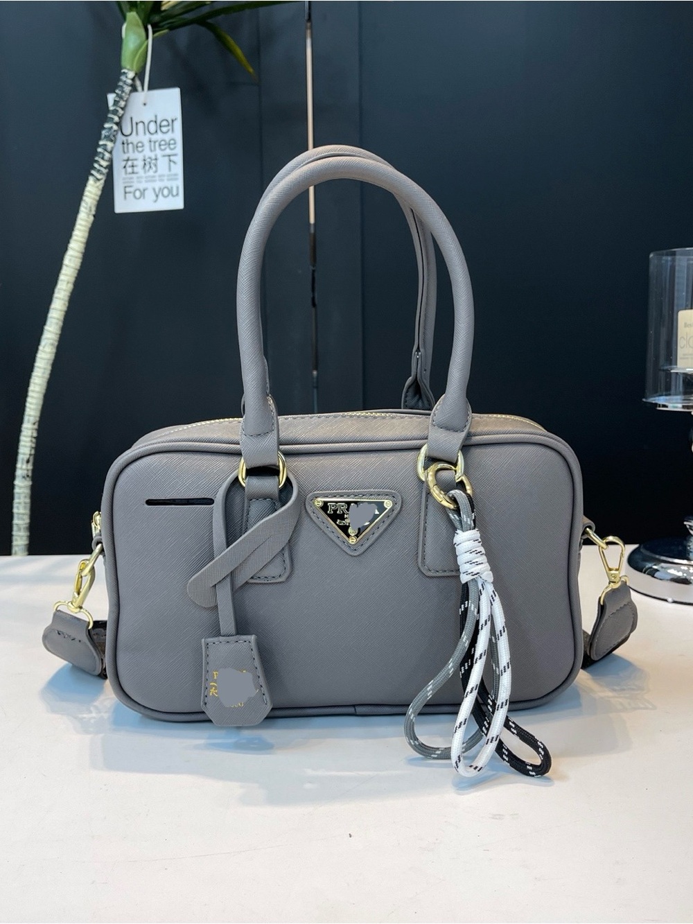 New women’s gray fashion shoulder bag